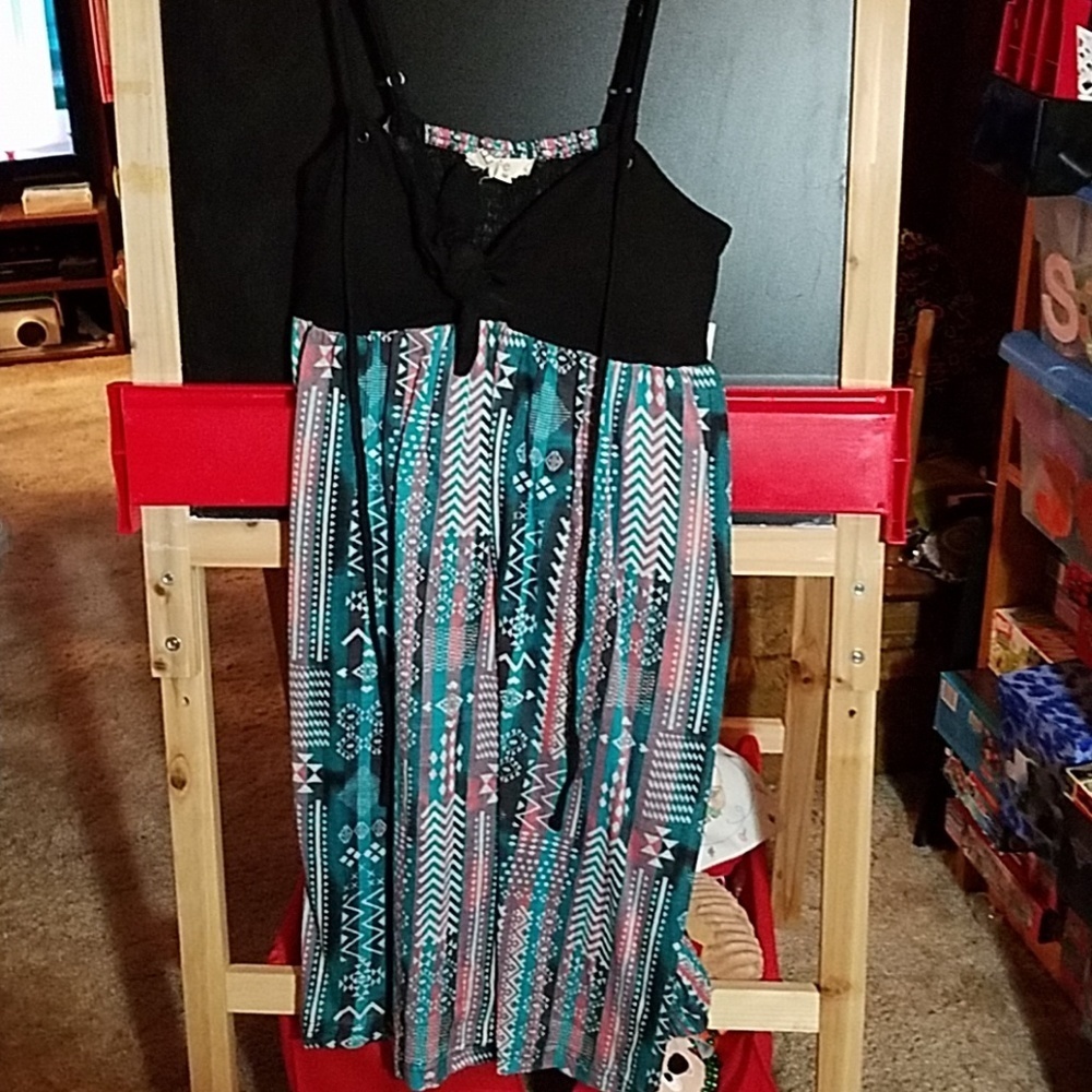 Engerie Black Southwest Print Spaghetti Medium